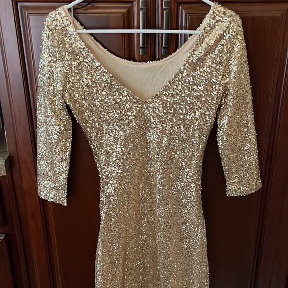 New with tags gold sequins dress - Picture 2 of 4